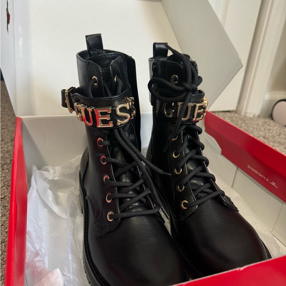 Guess Avarry 3 Combat Boots